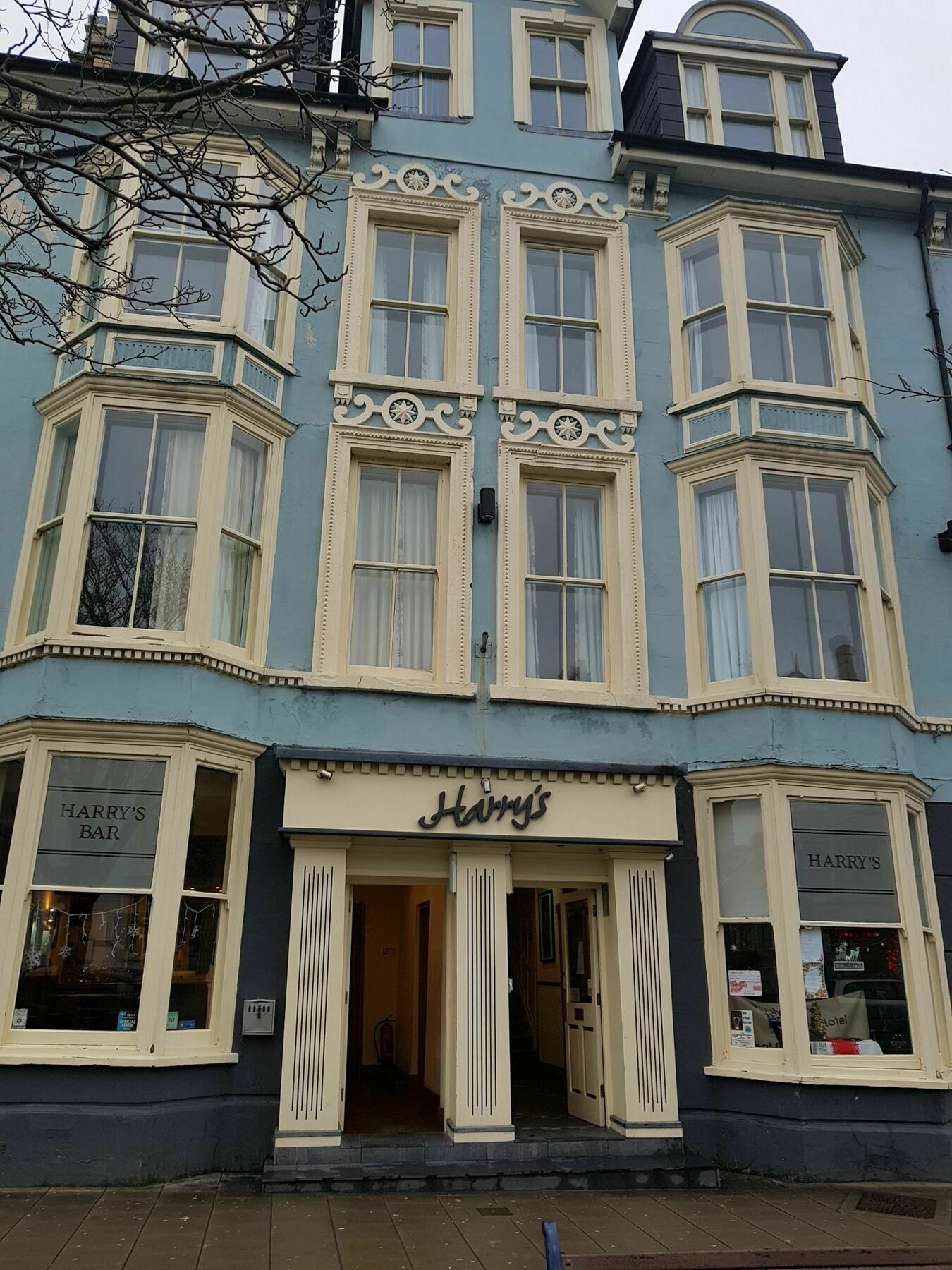 Hotel Harry's & Restaurant