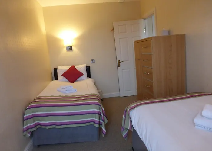 Harry\'S Hotel & Restaurant