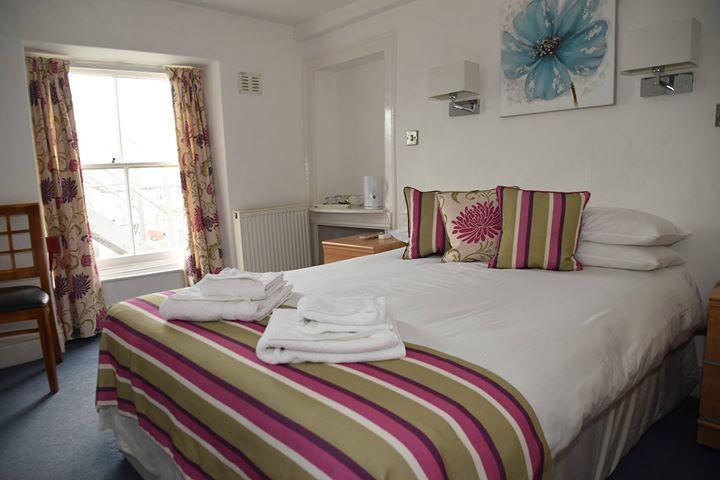 Harry's & Restaurant Hotel 2*